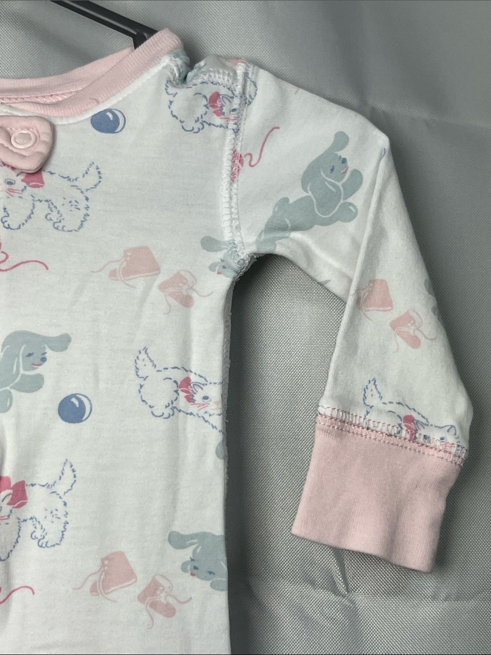 The Beaufort Bonnet Company Noelle's Night Night zippie puppy and kitten print - Picture 5 of 13